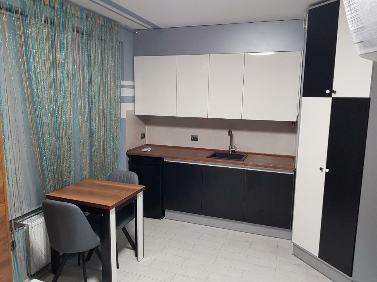 Balabana Red Apartment Liov Exterior foto